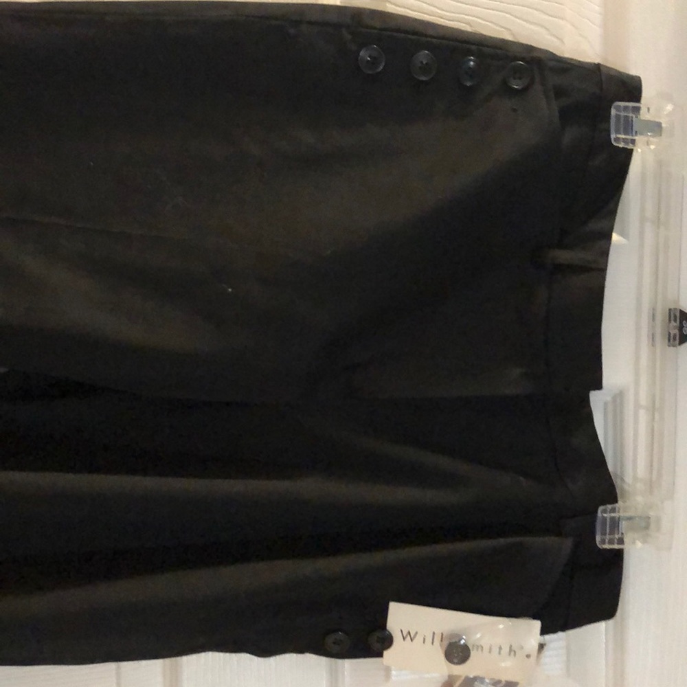 Ladies black pants.